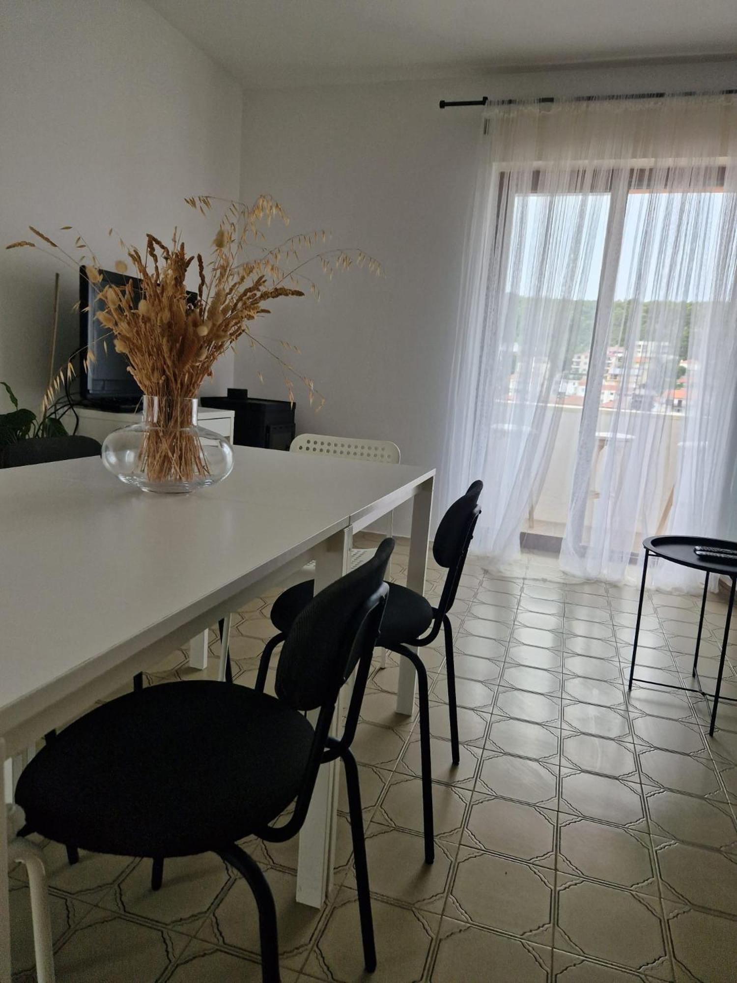 Apartment Laura Tisno Ngoại thất bức ảnh